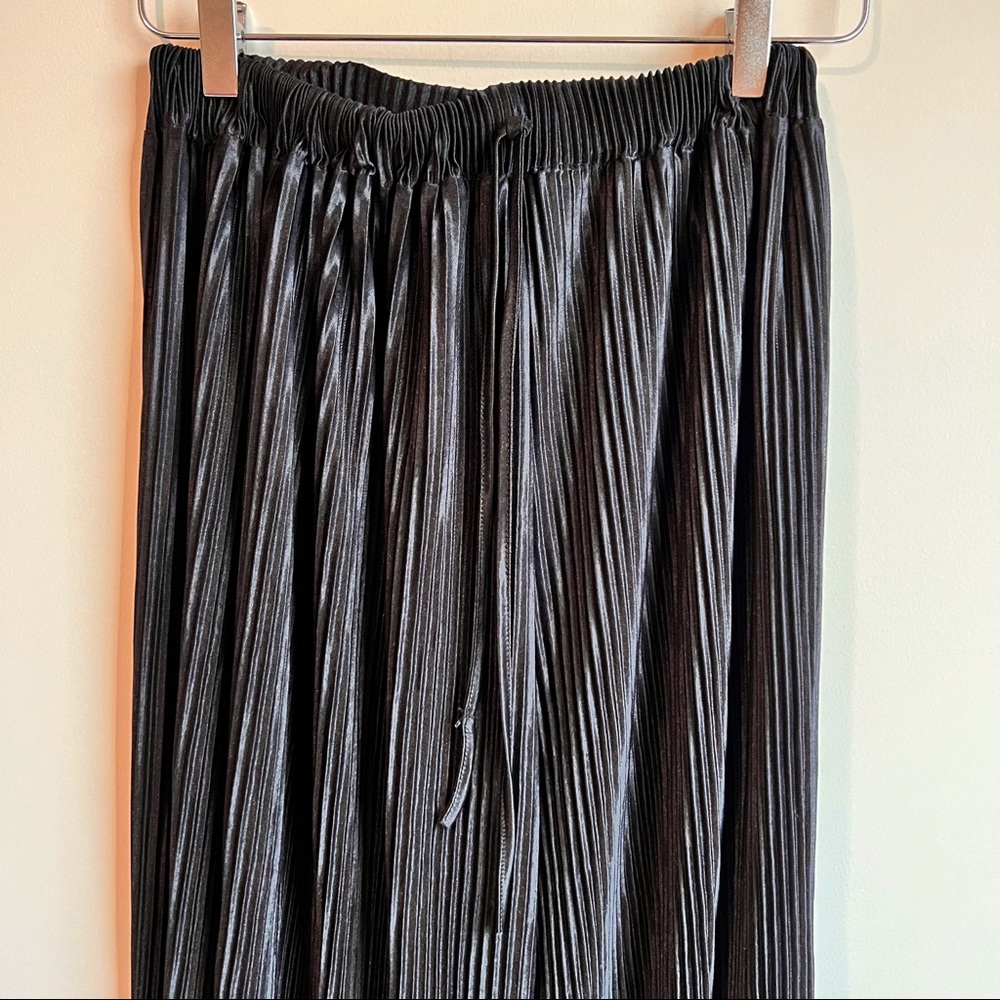 Daisy May Ribbed Pants Medium✨ - Picture 3 of 6